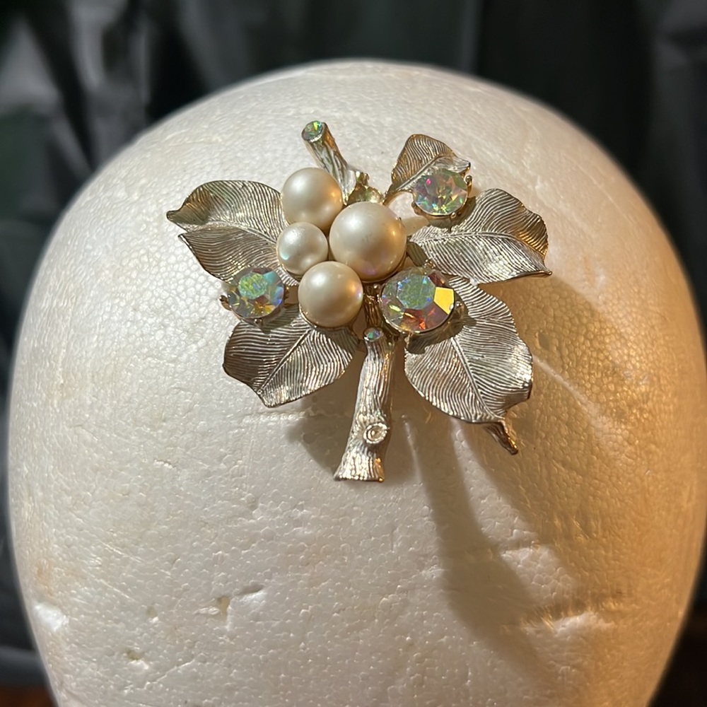 Brooch - Picture 4 of 6